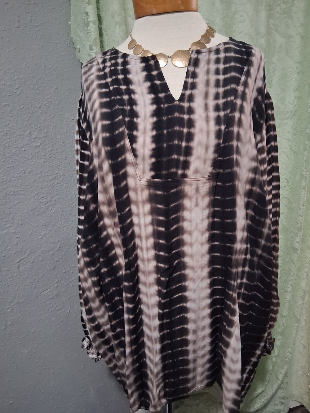 LOGO by Lori Goldstein Black and Cream Tie-Dye Tunic